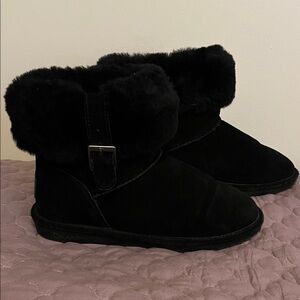 BearPaw Abby Women's Black Winter Boots with Plush Trim